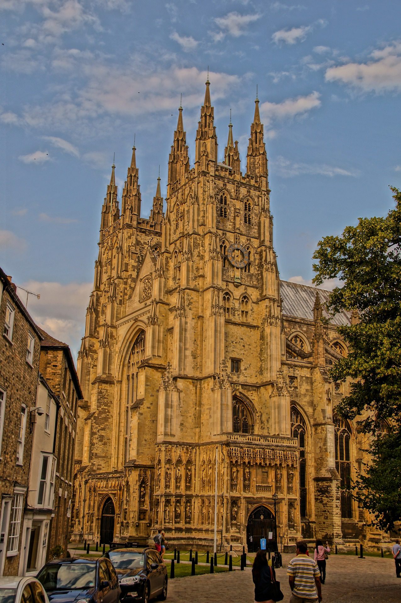 canterbury cathedral on the north downs way